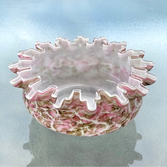 Ruffle Edge Pink and Brown Glass Centerpiece Bowl - Picture 3 of 8